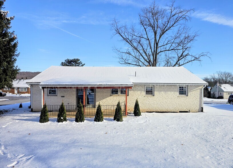 Building Photo - 13 Frederick Ave