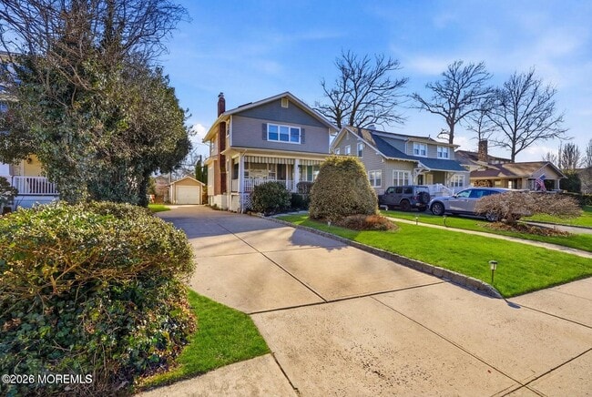 Building Photo - 304 Grassmere Avenue