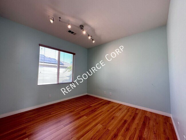 Building Photo - 28479 Falcon Crest Dr