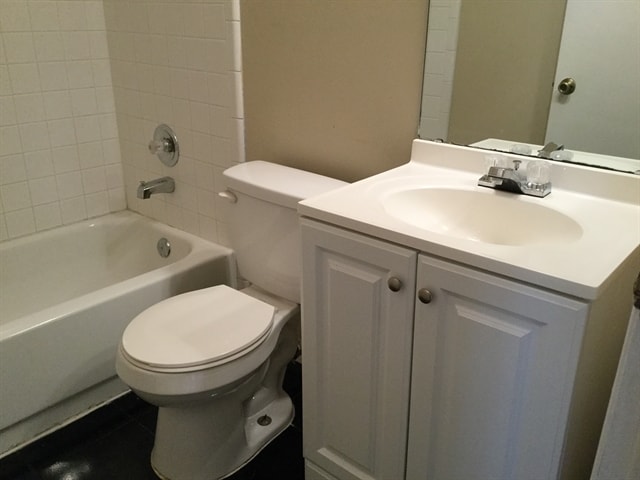 Building Photo - 317 McCoy Village Ct