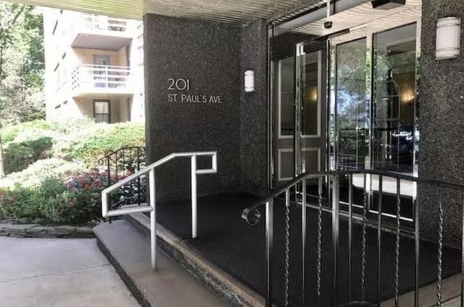 Building Photo - 201 St Pauls Ave