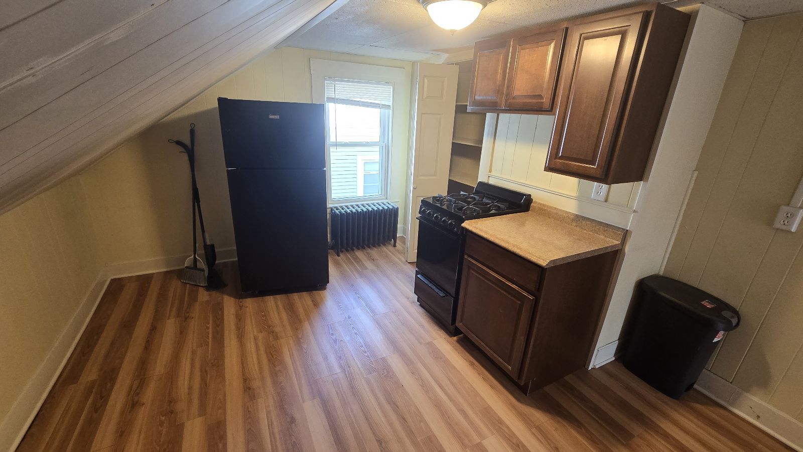 Building Photo - 27 Union St