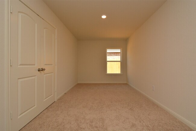 Building Photo - 22426 Kennons Way