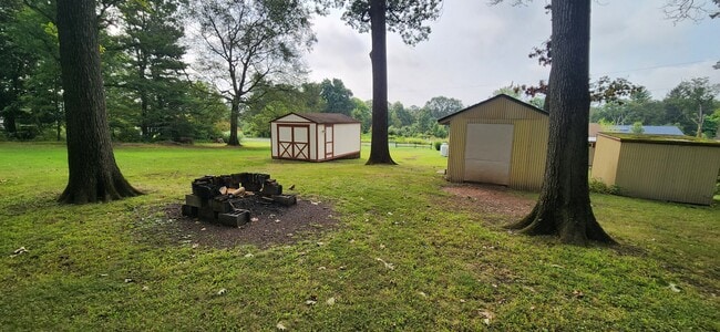Building Photo - 1121 Nemeth Rd