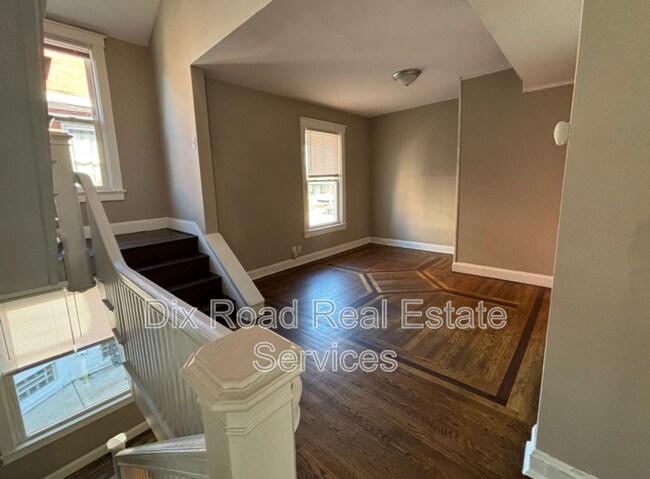 Building Photo - 3517 Trimble Ave