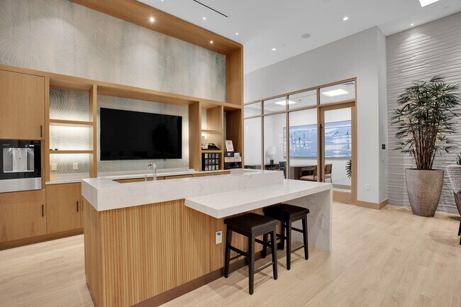 Building Photo - 151 N Seabreeze Blvd