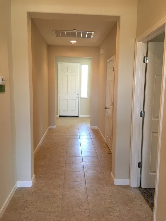 Building Photo - Do Not Disturb Occupants. Apply Now to Schedule Viewing. *****YARD SERVICE INCLUDED*****