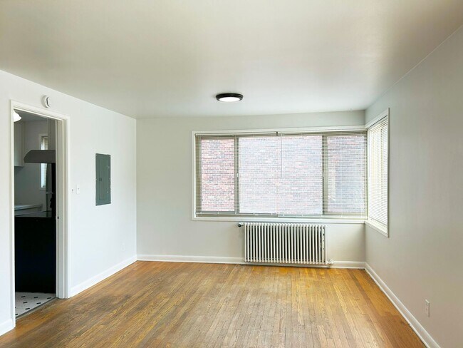 Interior Photo - Halmark & Hamrick
