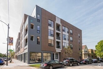 Building Photo - 2405 W Hutchinson