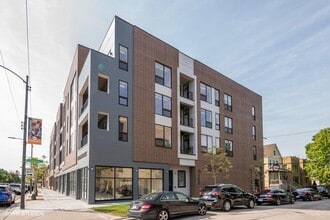 Building Photo - 2405 W Hutchinson St