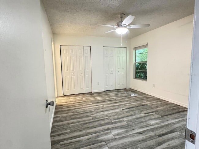 Building Photo - 215 Fernwood St