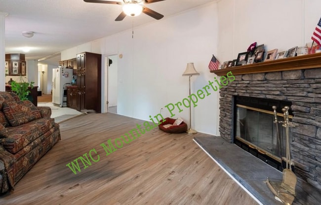 Building Photo - 52 Clear View Run Dr