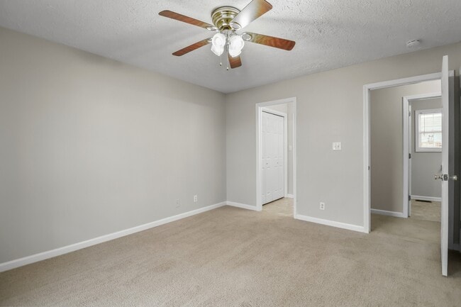 Building Photo - 3437 Kingfisher Dr