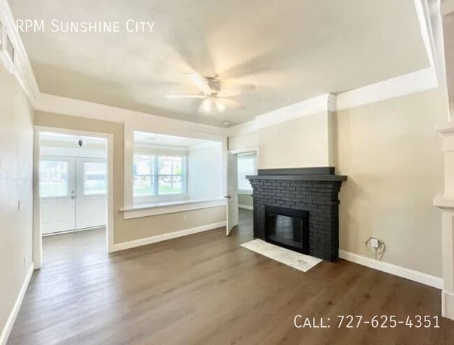 Building Photo - 7700 Boca Ciega Dr