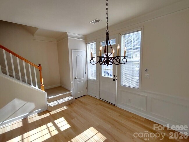 Building Photo - 8606 Beaver Creek Dr