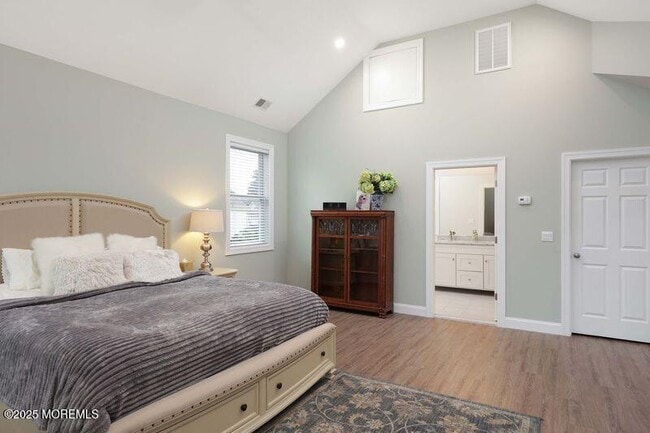 Building Photo - 63 Carpenter St