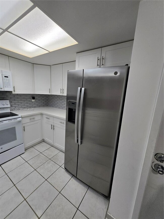 Building Photo - 12219 SW 14th Ln