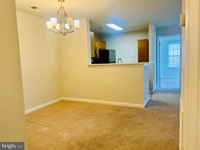 Building Photo - 1049 Gardenview Loop