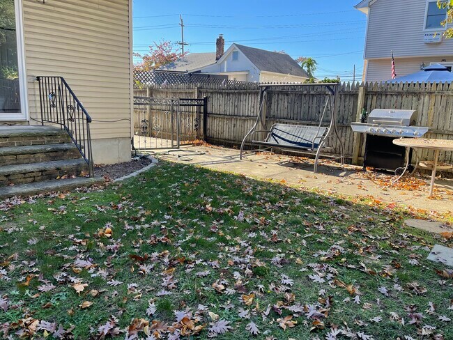 Building Photo - 1336 K St