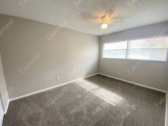 Building Photo - 4455 38th Terrace N