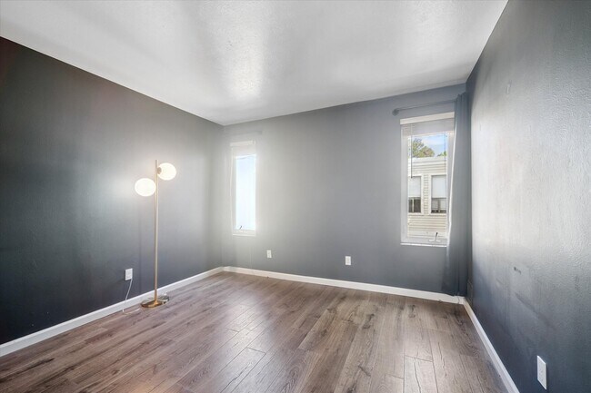 Building Photo - 1050 S Monaco St Pkwy