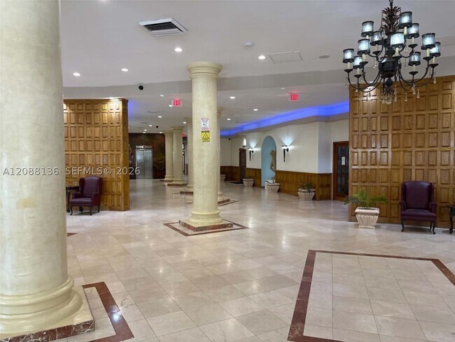 Building Photo - 3725 S Ocean Dr