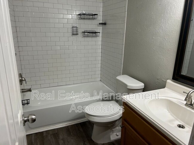 Building Photo - 12B Lisa Ln