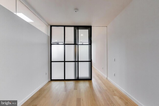 Building Photo - 57 N Street NW Unit UNIT 414