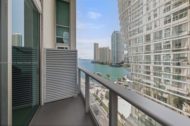 Building Photo - 300 S Biscayne Blvd