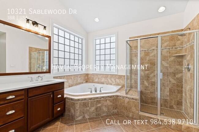 Building Photo - 10321 Sablewood Dr