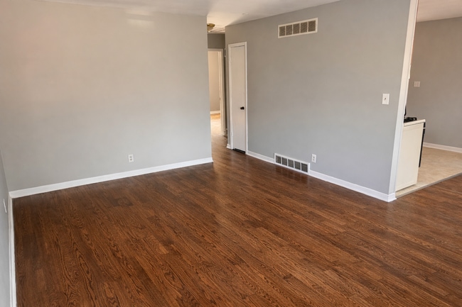 Building Photo - Park Drive Duplex