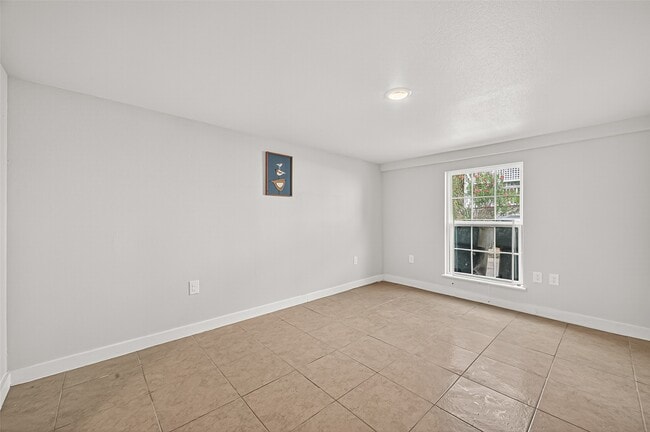 Building Photo - 1814 33rd St