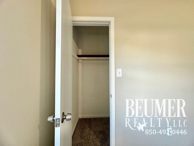 Building Photo - 3br 2bath 1230 Sqft Home for Rent