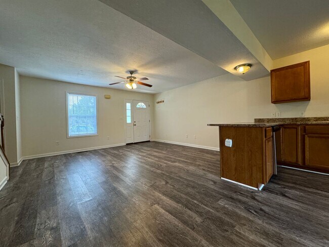 Building Photo - Available June 25, 2026!