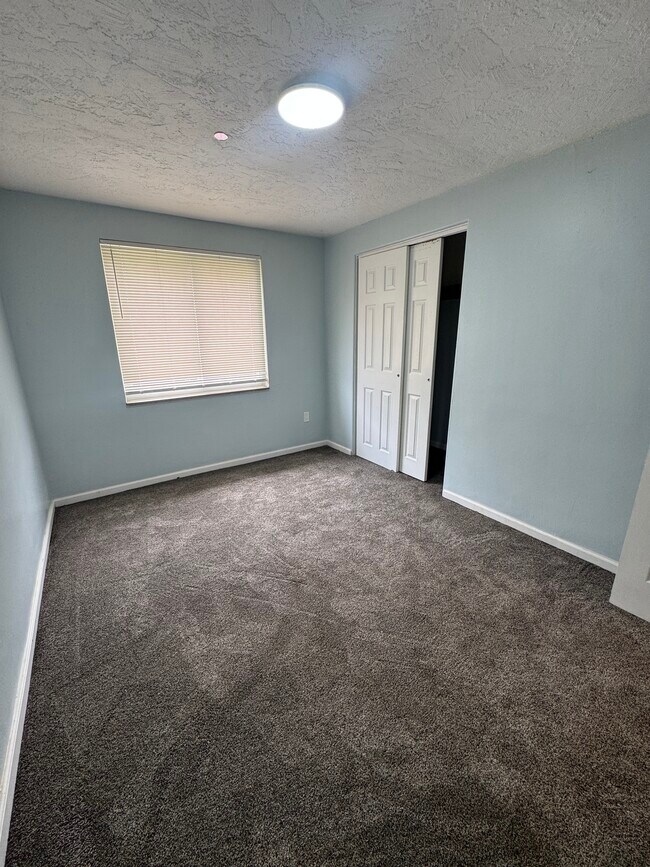 Building Photo - 355 Macassar Dr