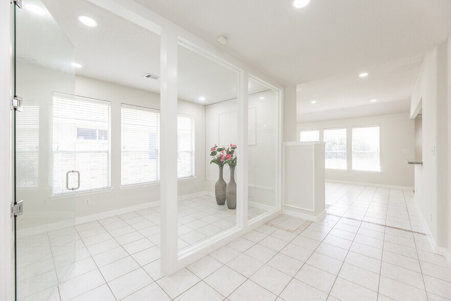 Building Photo - 8510 Chickamauga Ln