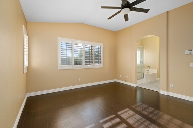 Building Photo - Charming 3-Bedroom | 2.5 BTH Home in Prime...