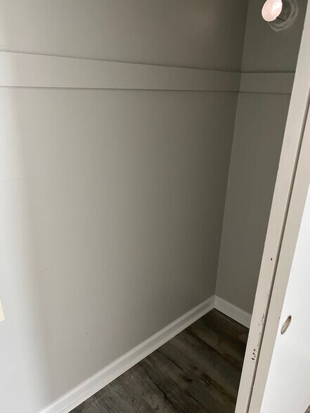 Building Photo - 1085 Merrimar Cir N