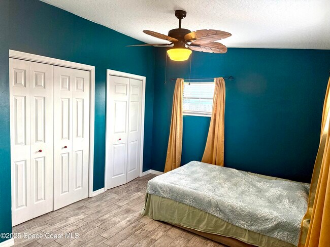 Building Photo - 225 Magnolia St