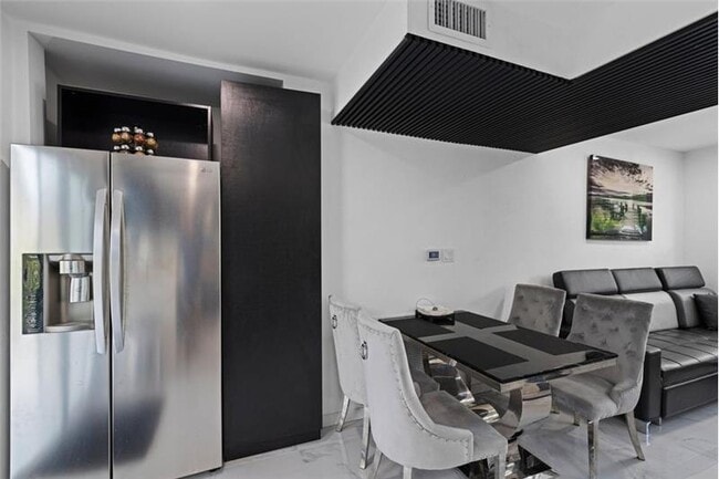 Building Photo - 408 Lancaster St