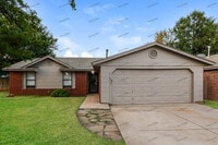 Building Photo - 1708 Garcia Ave
