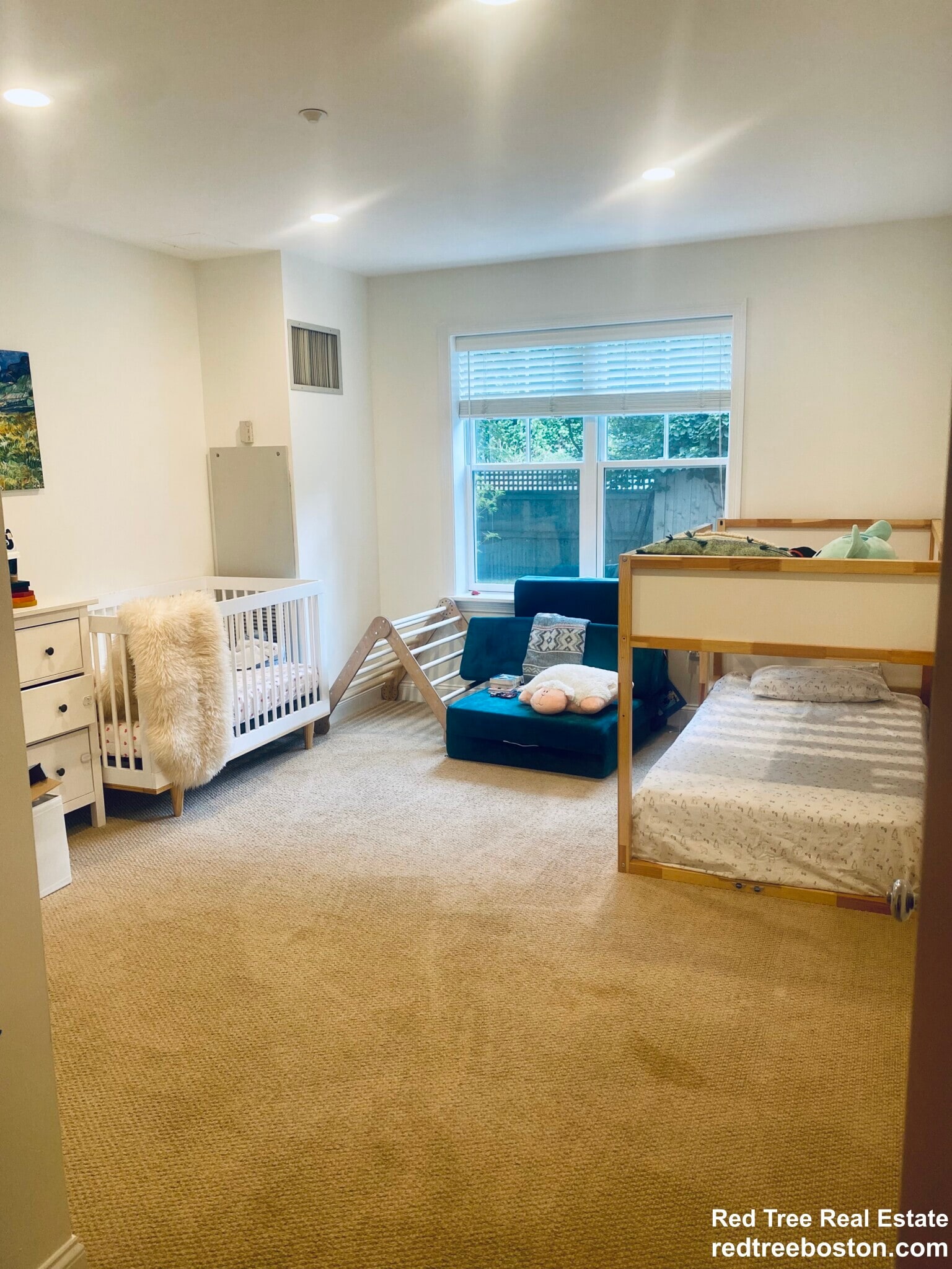 Building Photo - 14 Saint Paul St