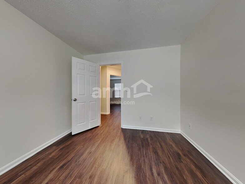 Building Photo - 1048 Reveres Run