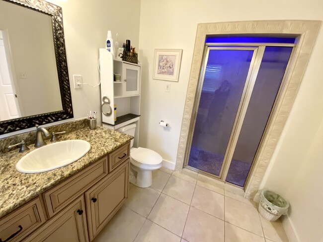 Building Photo - Furnished Old Town Bluffton Cottage