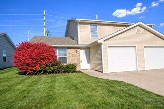 Building Photo - 2533 Northampton Dr