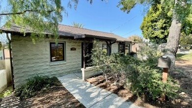 Building Photo - Extensively Renovated 3 Bedroom, 2 Bathroom Charmer in the Historic Railroad District