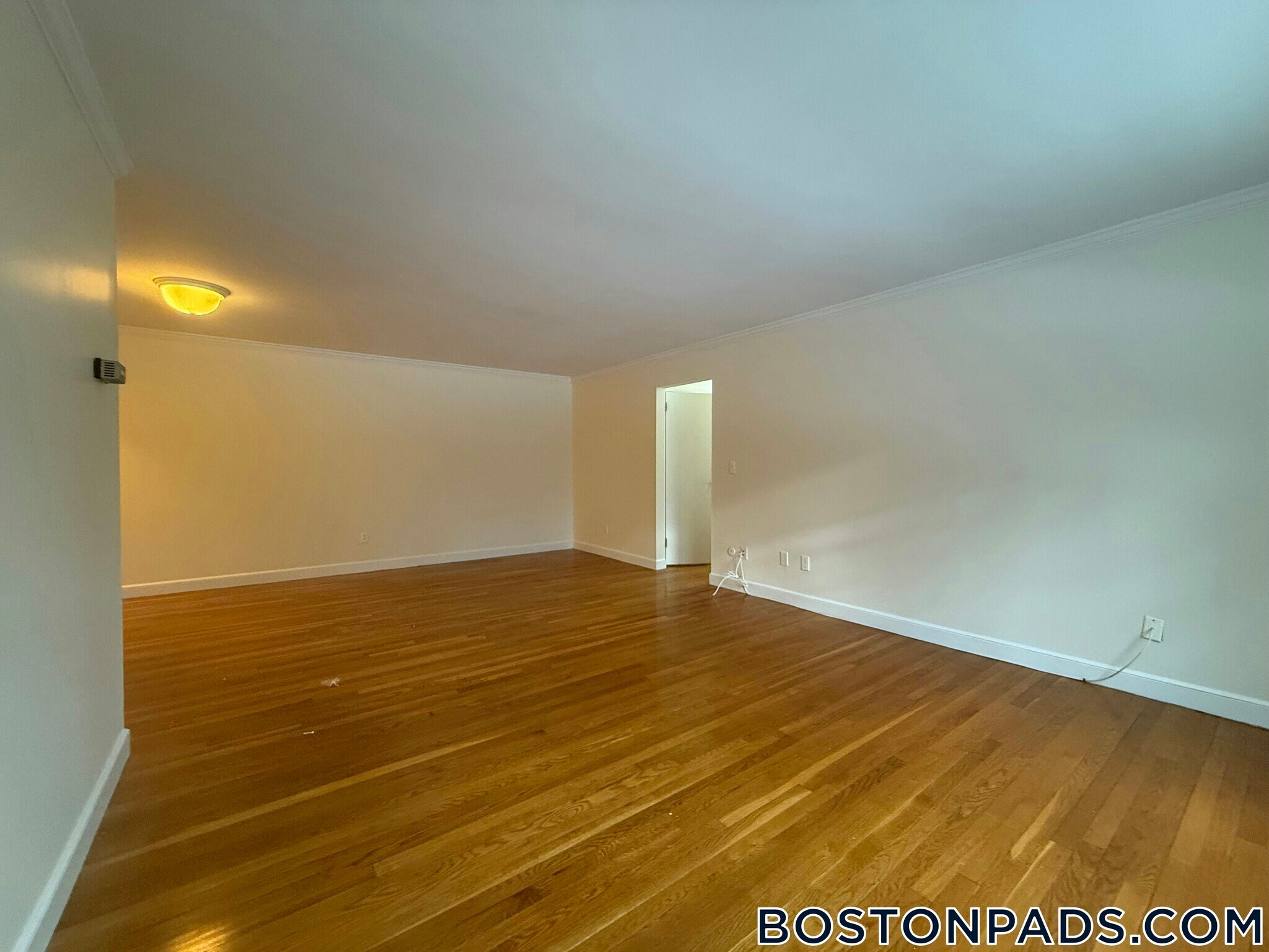 Building Photo - 17 Captain Parker Arms