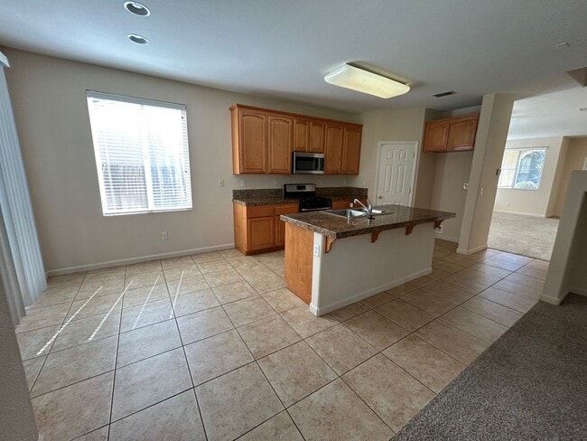 Building Photo - REDUCED!!!