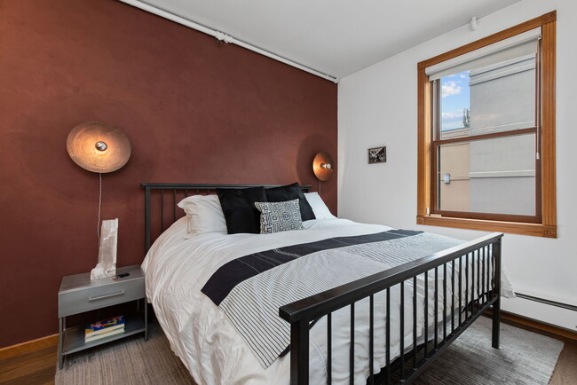 Building Photo - 1406 Harvard Ave