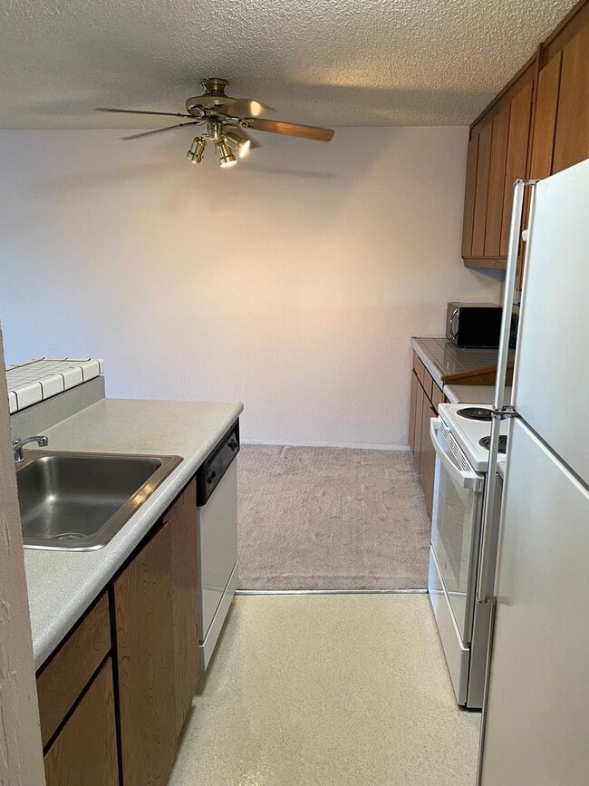 Building Photo - 965 Shorepoint Ct